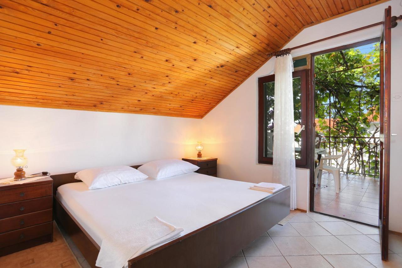 Apartments By The Sea Okrug Gornji, Ciovo - 1069 Trogir Exterior foto